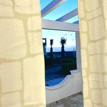 לינה וארוחת בוקר Gemini Luxury